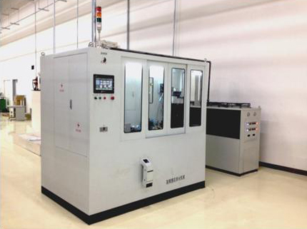 小轴类表面感应淬火自动化设备（浸淬型）